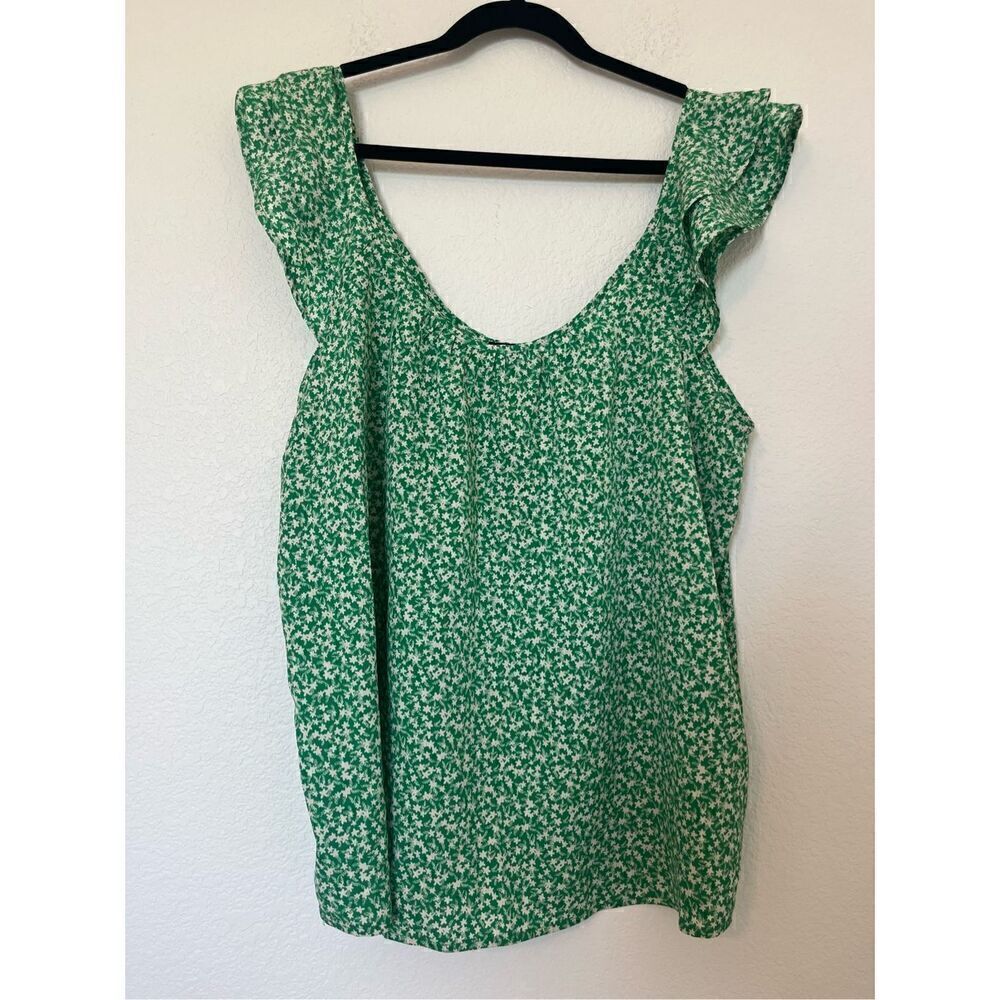 Green and White Floral Tank Top Blouse NEW